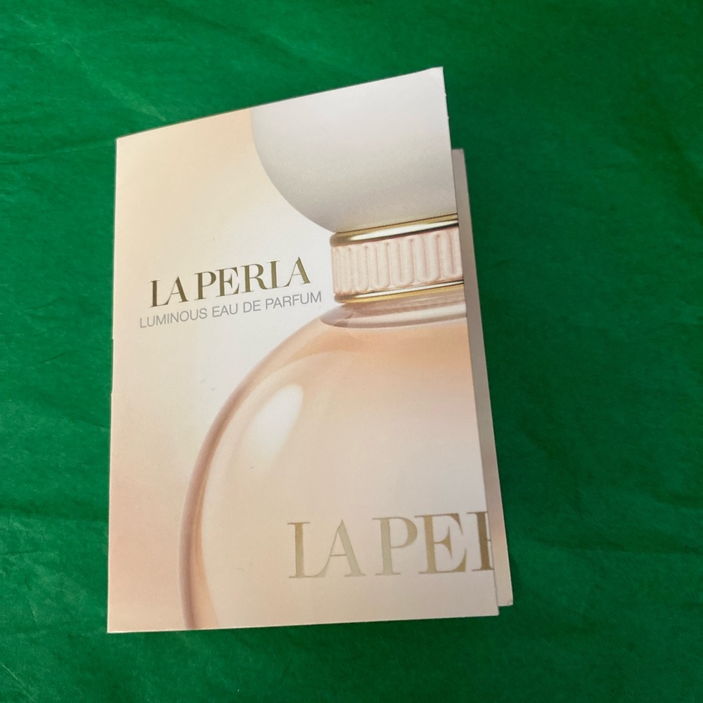 LA PERLA LUMINOUS! NWT!!